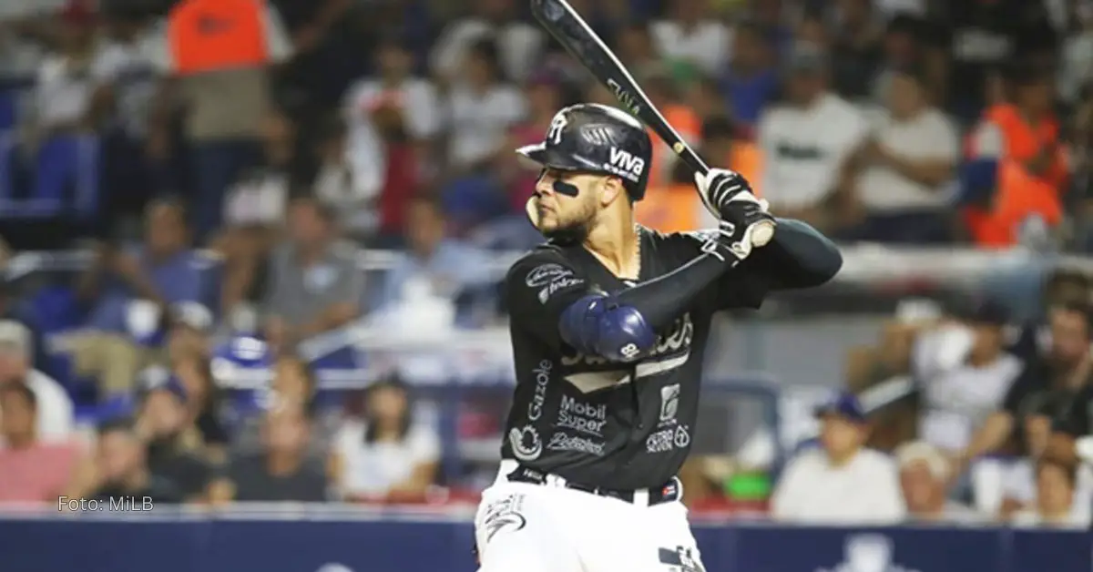 Felix Pérez con Sultanes de Monterrey